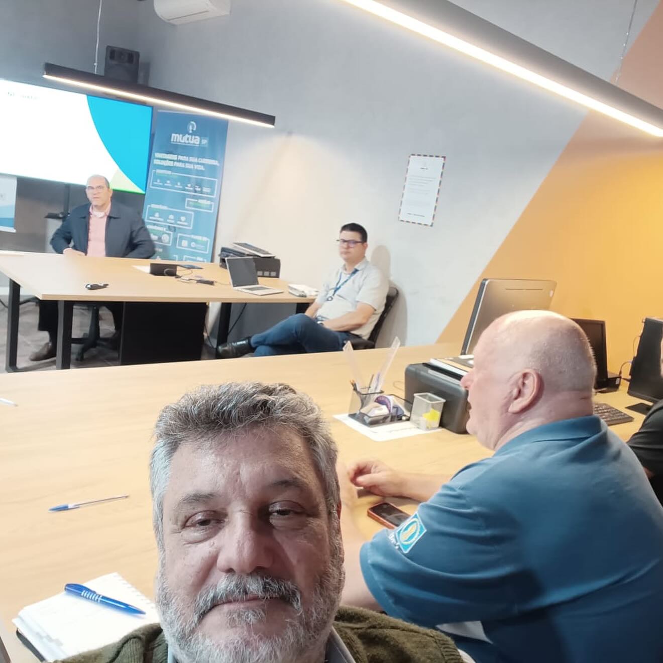 8-AEARMG-9329423423423