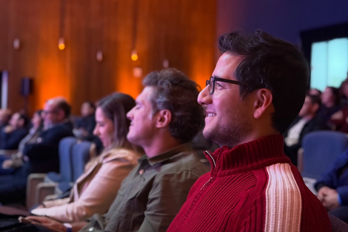 13-repost-crea-sp-942384732747432743242234