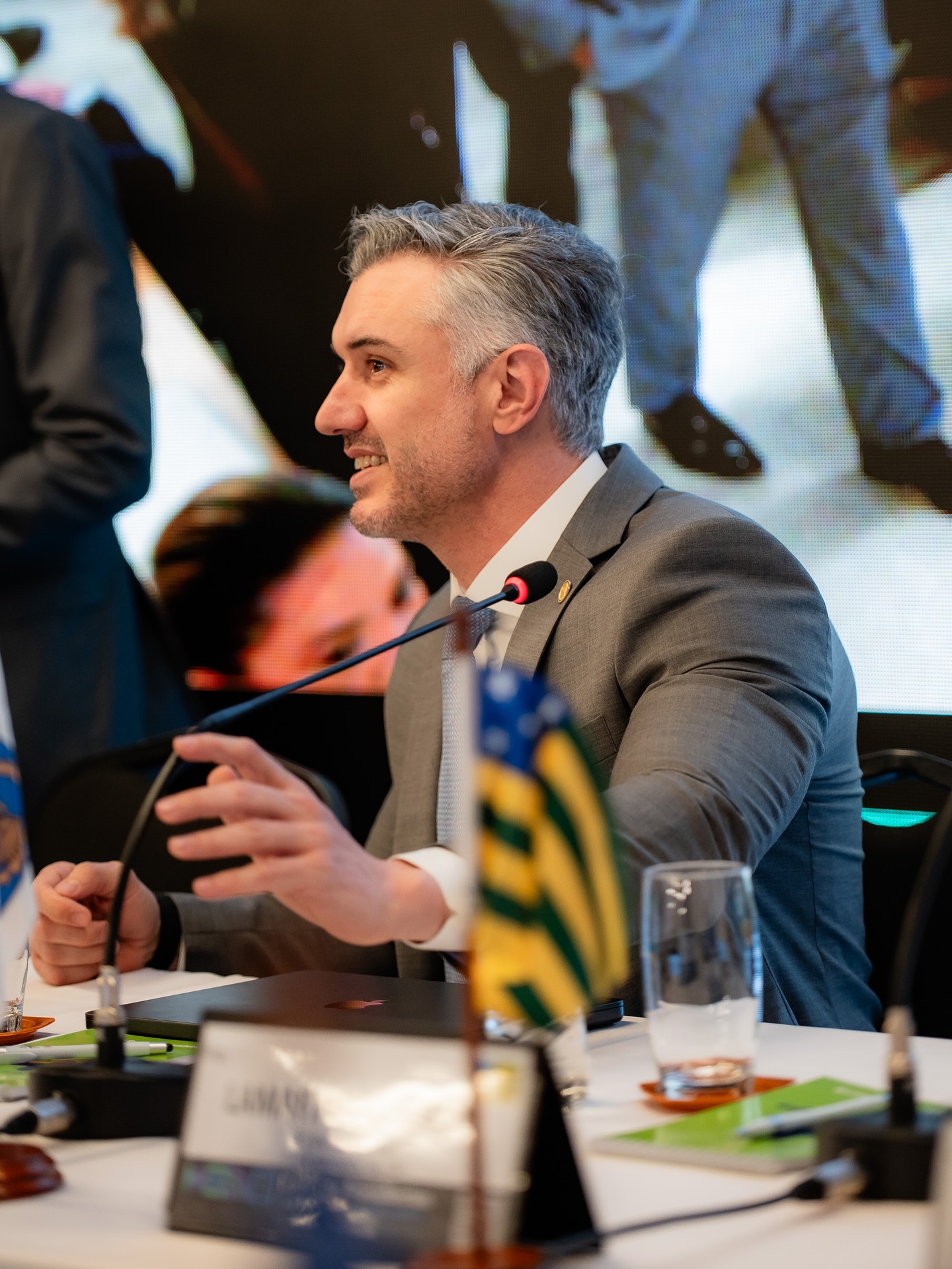 5-repost-crea-sp-98234843288324872438