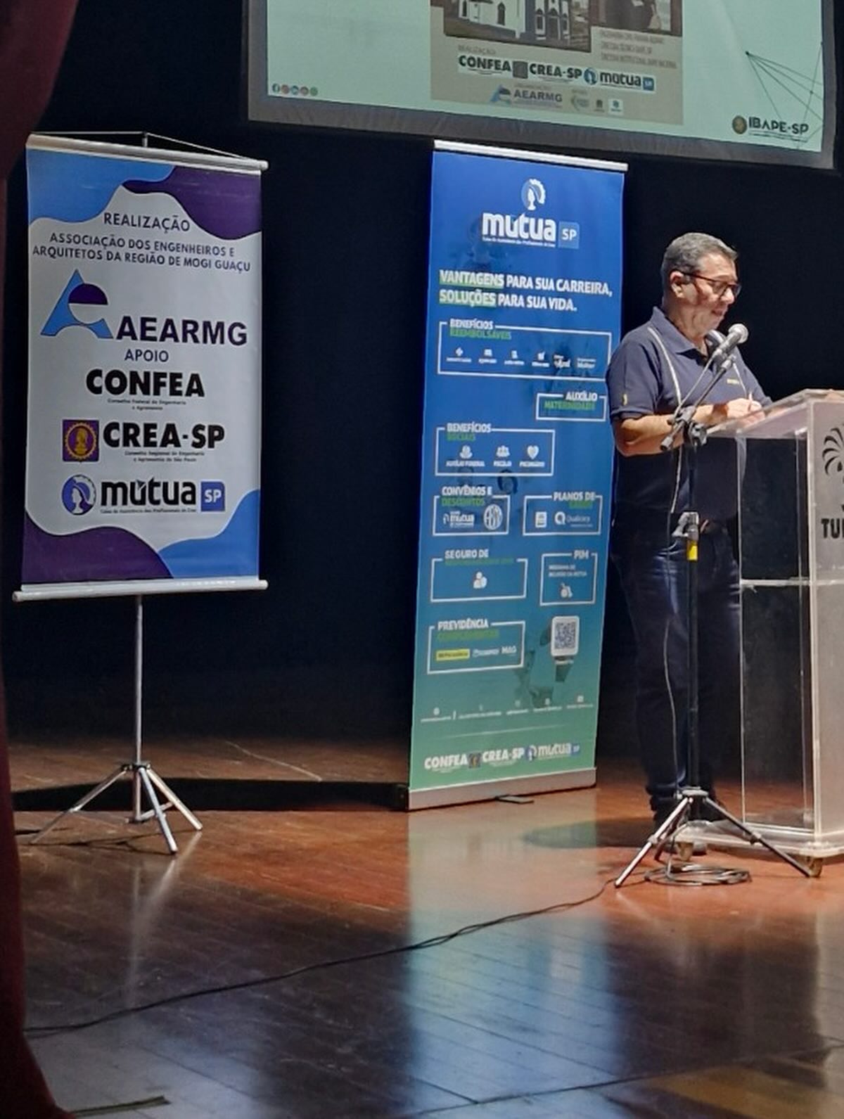 3-AEARMG-9546985649654060456