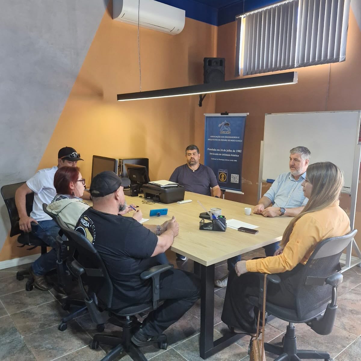 4-AEARMG-9423942343434