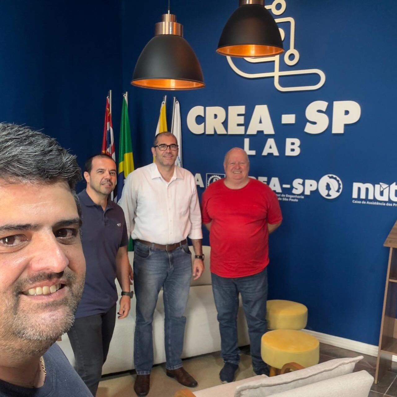 2-aearmg-43094923492034000