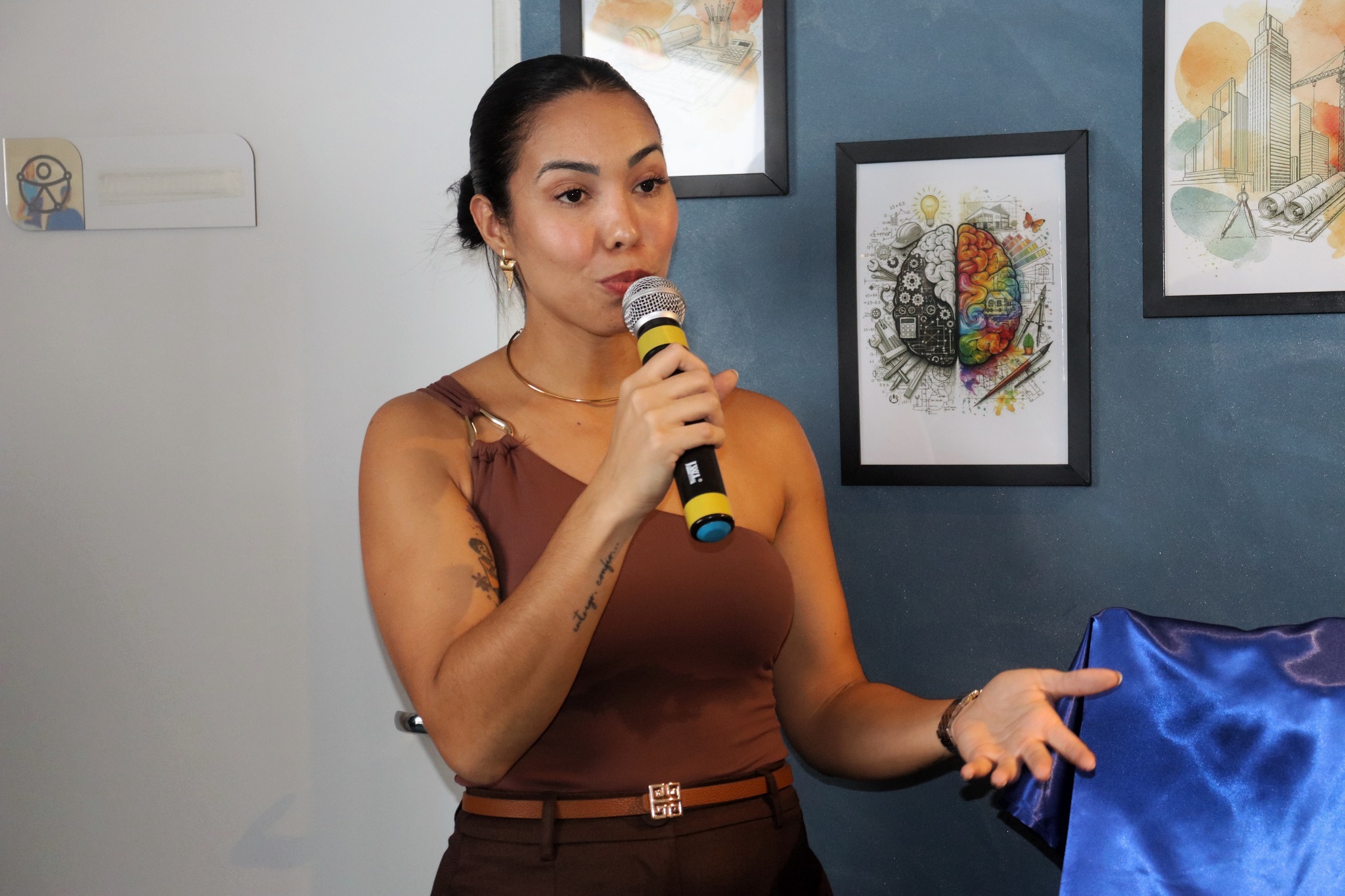 4-AEARMG-043202040011001001