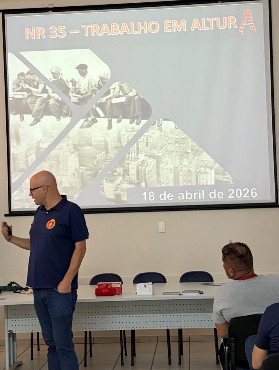 4-AEARMG-09239023923929329392